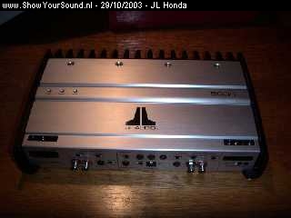 showyoursound.nl - JL Audio Civic by Boyds - JL Honda - ampje.jpg - deze amp voor de sub.. JL Audio 500/1.. 